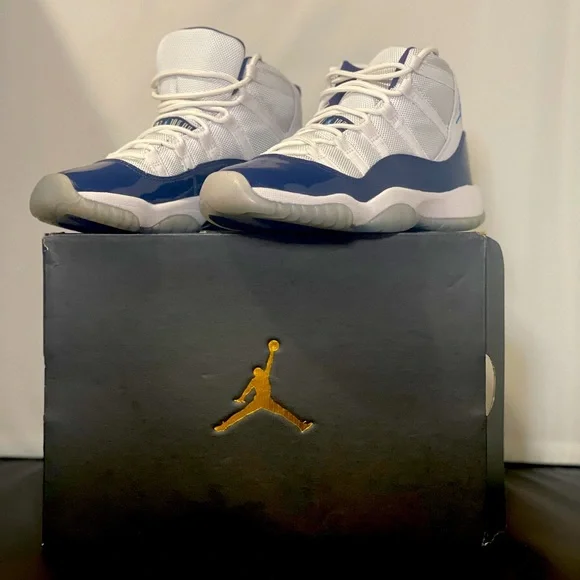Jordan | Shoes | Lightly Worn With Original Box | Poshmark display picture 2